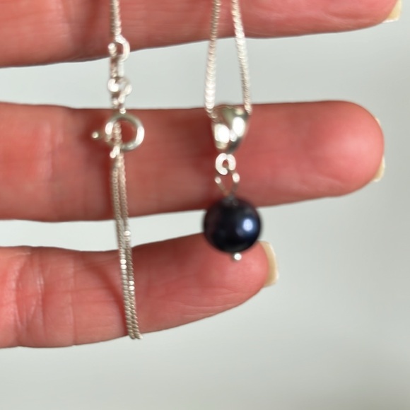 Elegant Sterling Silver and Blue Pearl Necklace - Picture 3 of 6